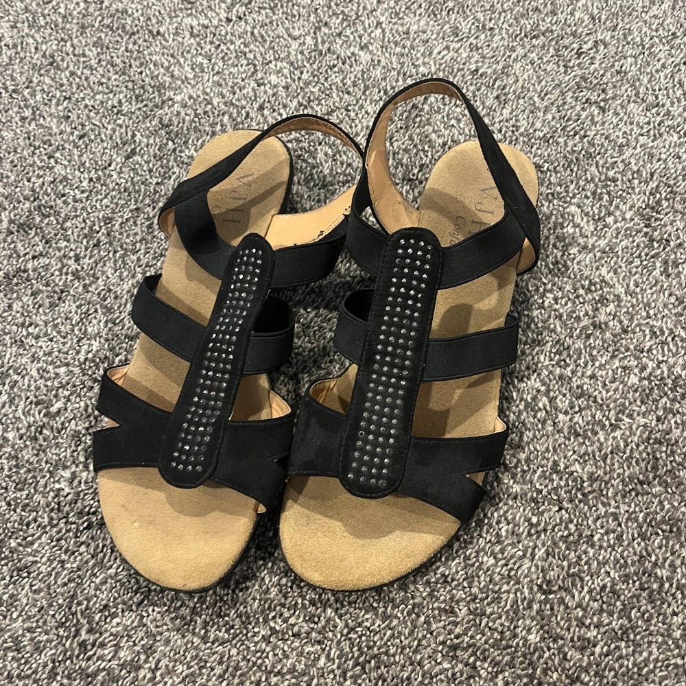 black sandals, size 7
